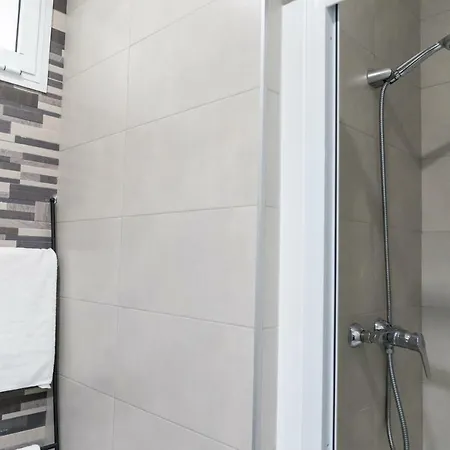 Spectacularly Updated For Large Groups! Apartament Sewilla