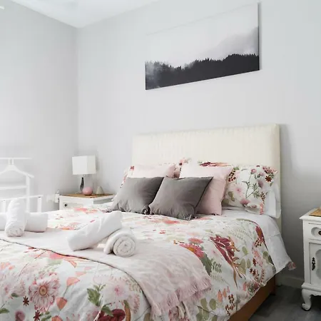 Apartament Spectacularly Updated For Large Groups!