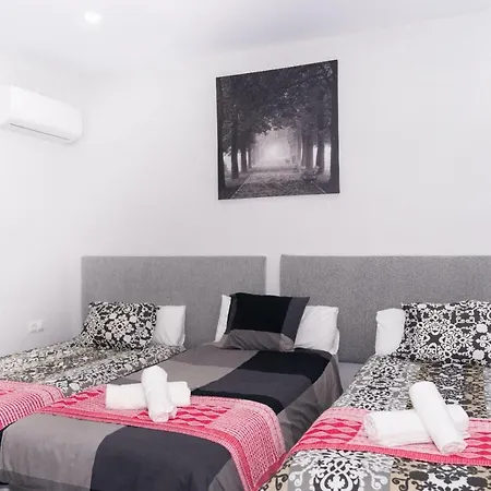 Apartament Spectacularly Updated For Large Groups! Sewilla