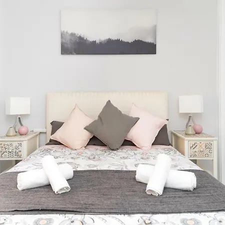 Apartament Spectacularly Updated For Large Groups! *